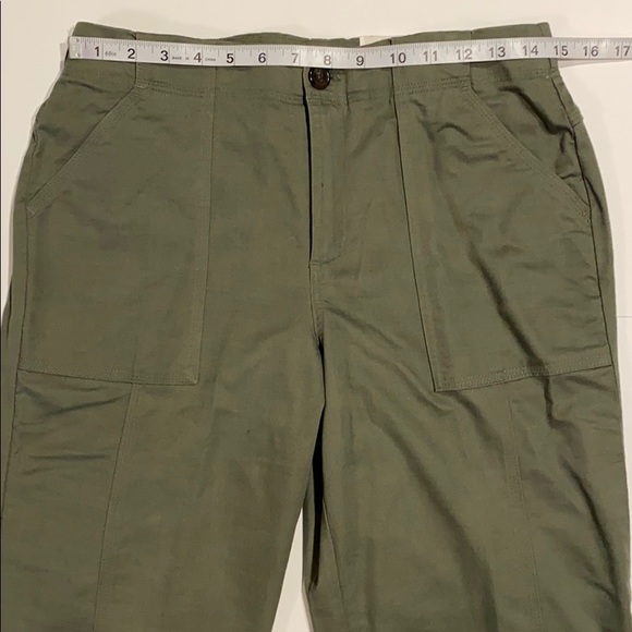 Christopher & Banks SZ 4 Olive Crop Pants D13 - Picture 9 of 12